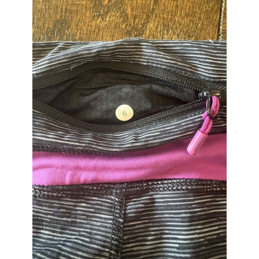 Lululemon Womens Gray Pink Space Dye Athletic Cropped Leggings Size 6 - Picture 4 of 4
